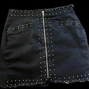 Black bejeweled skirt